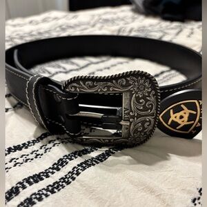 NWT Black ariat belt